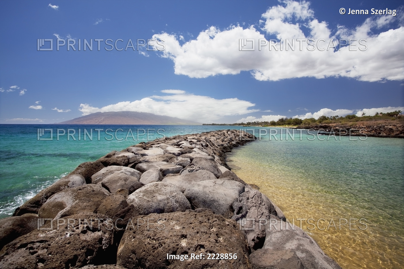Hawaii, Maui, Kihei, Crystal Clear Waters Of Kihei Boat Ramp