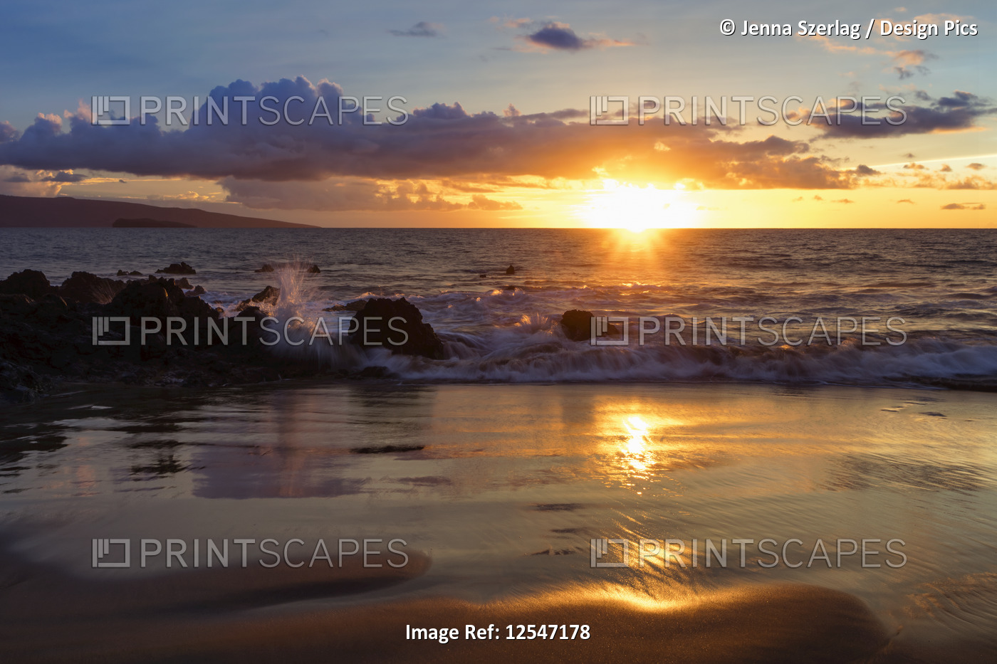 A Golden Sunset At A Makena Beach, Maui, Hawaii USA